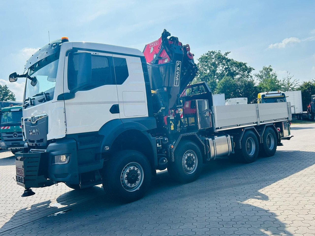 MAN TGS 41.520 8x8 mit Fassi Ladekran F710RA.2.26 - Flakbil: bild 5 MAN TGS 41.520 8x8 mit Fassi Ladekran F710RA.2.26 - Flakbil: bild 5