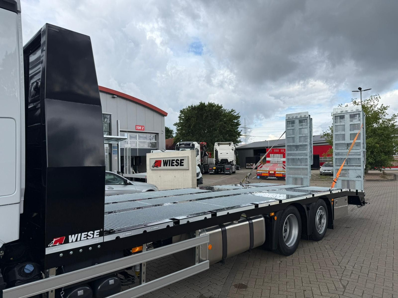 Mercedes-Benz Actros mit Rampen, Maschinentransporter - Bärgningsbil: bild 2 Mercedes-Benz Actros mit Rampen, Maschinentransporter - Bärgningsbil: bild 2