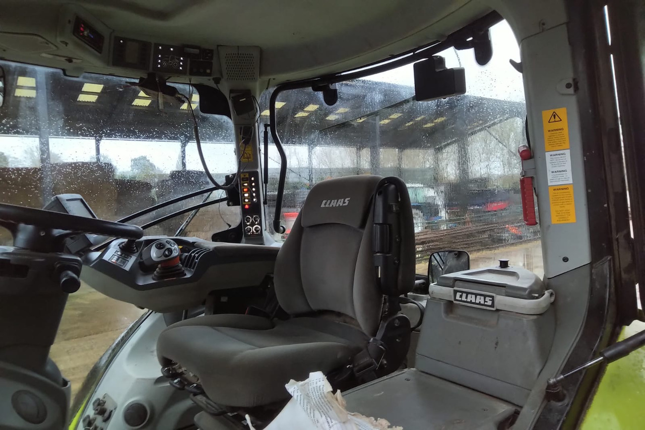 CLAAS AXION 850 - Traktor: bild 3 CLAAS AXION 850 - Traktor: bild 3