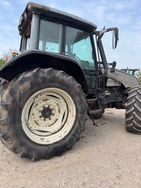 VALTRA T130 - Traktor: bild 1 VALTRA T130 - Traktor: bild 1