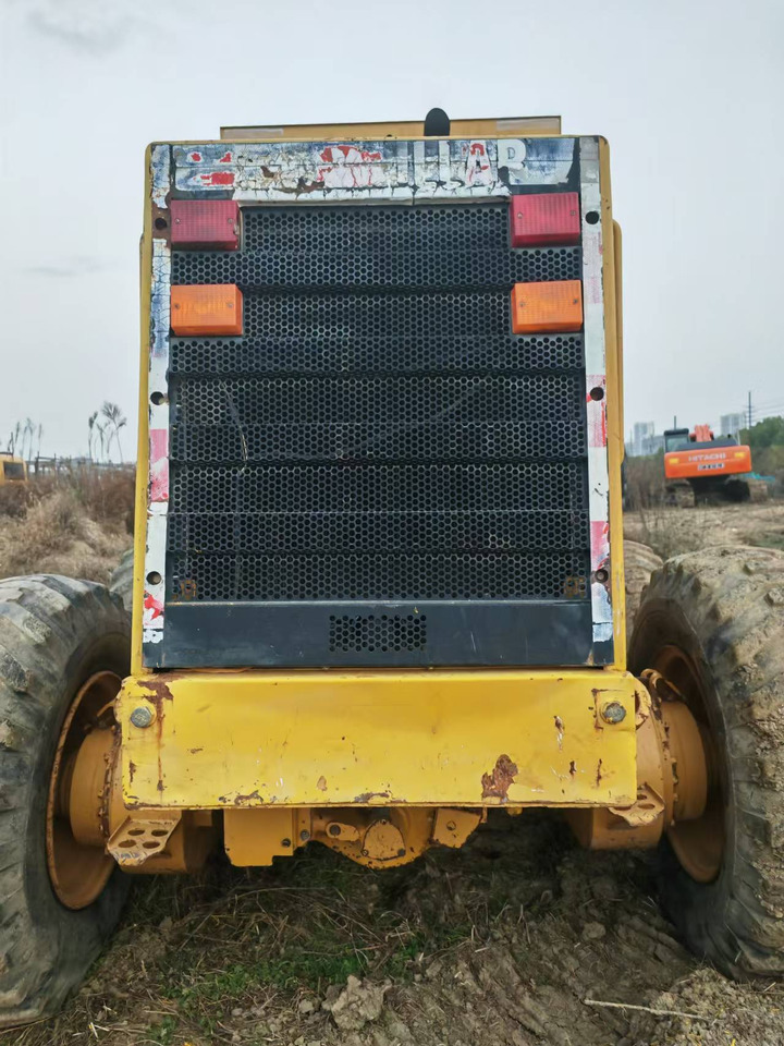 CATERPILLAR 140H - Väghyvel: bild 3 CATERPILLAR 140H - Väghyvel: bild 3