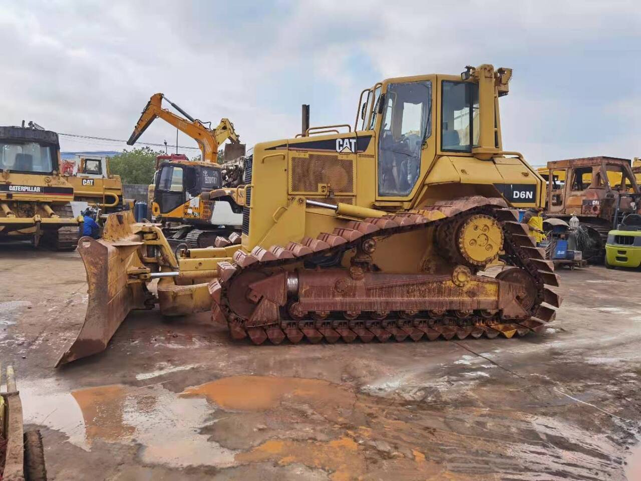 CATERPILLAR D6N - Bulldozer: bild 1 CATERPILLAR D6N - Bulldozer: bild 1