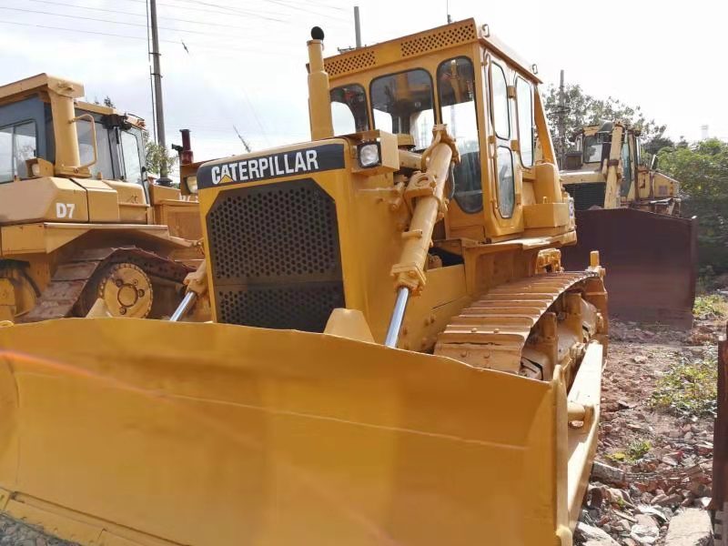 CATERPILLAR D8K - Bulldozer: bild 1 CATERPILLAR D8K - Bulldozer: bild 1