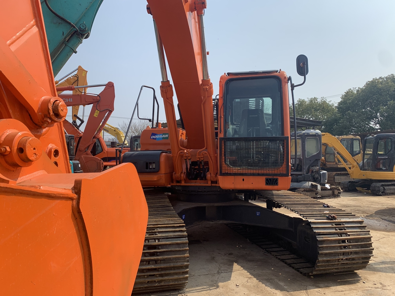 DOOSAN DX225LC - Bandgrävare: bild 3 DOOSAN DX225LC - Bandgrävare: bild 3