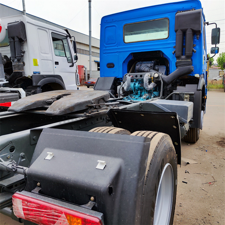 HOWO 6x4 336hp tractor - Dragbil: bild 4 HOWO 6x4 336hp tractor - Dragbil: bild 4