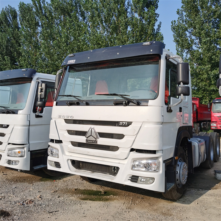 HOWO 6x4 371hp tractor - Dragbil: bild 5 HOWO 6x4 371hp tractor - Dragbil: bild 5