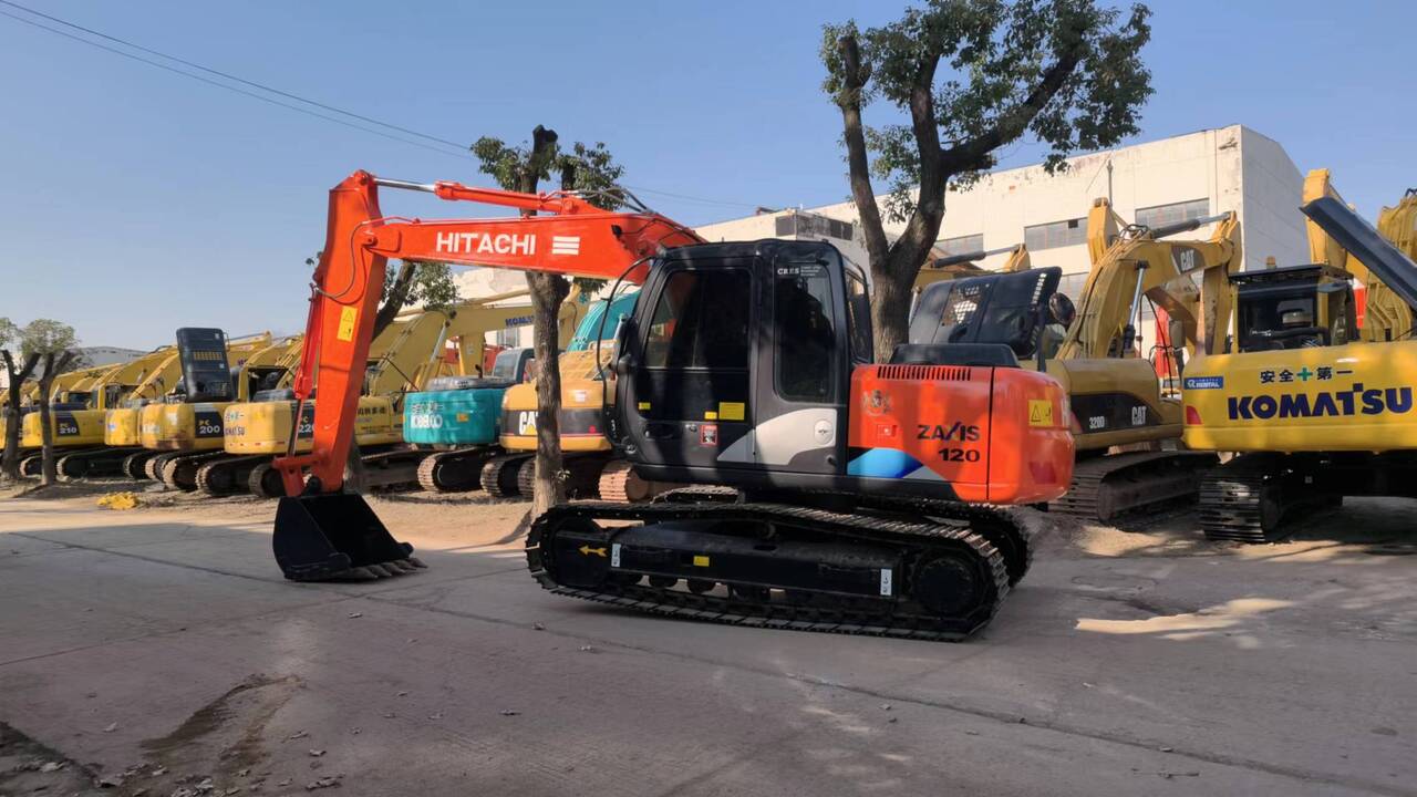 HITACHI ZX120 - Bandgrävare: bild 4 HITACHI ZX120 - Bandgrävare: bild 4