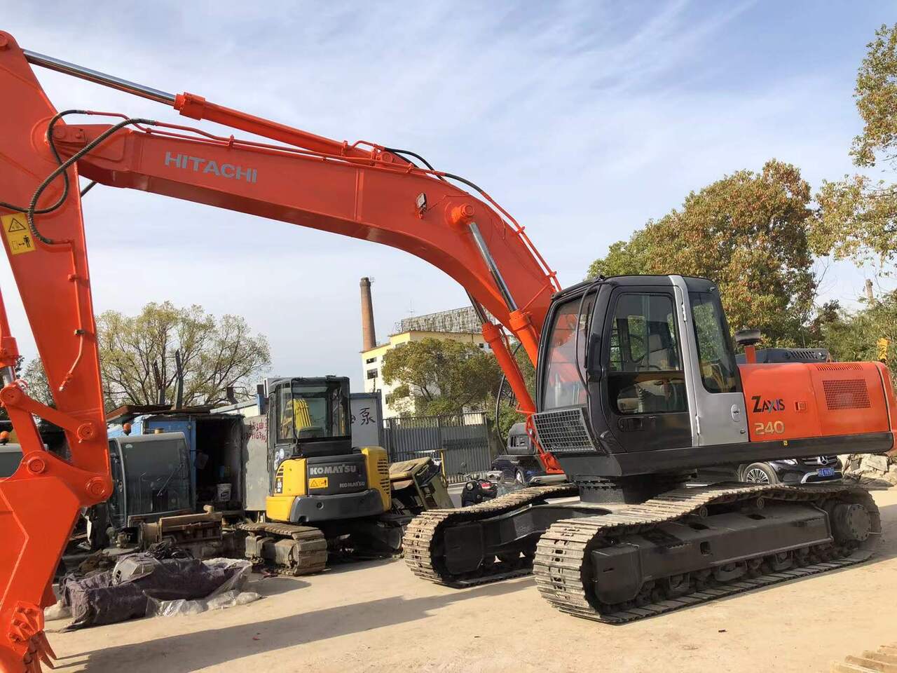 HITACHI ZX240 - Bandgrävare: bild 1 HITACHI ZX240 - Bandgrävare: bild 1
