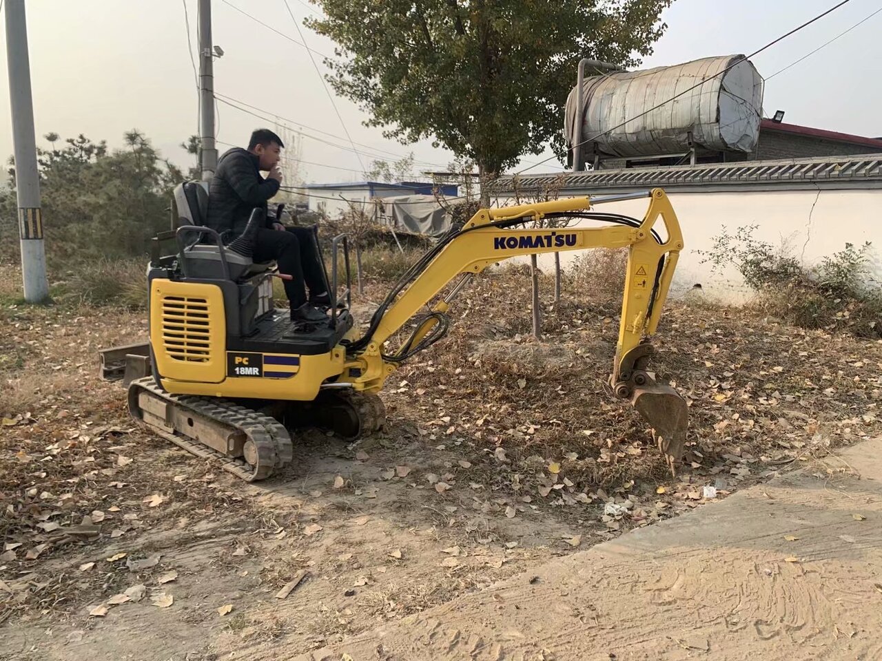 KOMATSU PC18MR - Bandgrävare: bild 2 KOMATSU PC18MR - Bandgrävare: bild 2