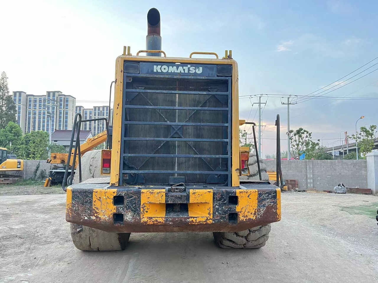 KOMATSU WA600-3 - Hjullastare: bild 4 KOMATSU WA600-3 - Hjullastare: bild 4
