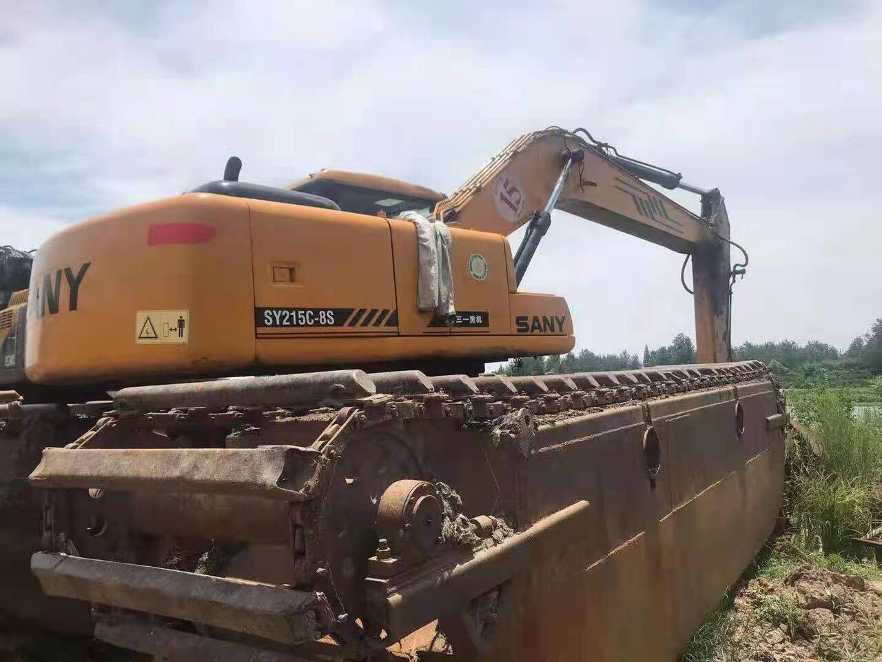 SANY 215C - Flytande grävmaskin: bild 2 SANY 215C - Flytande grävmaskin: bild 2