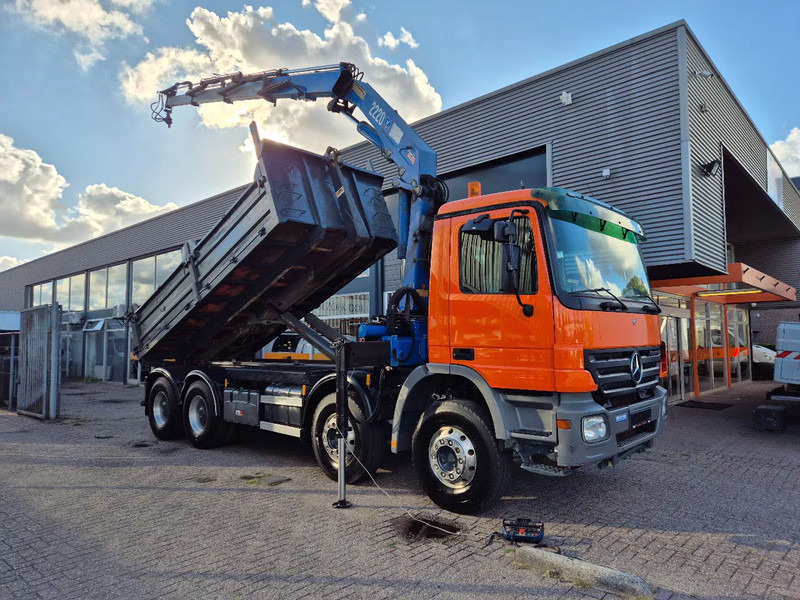 Mercedes-Benz Actros 3241 8X4 Containersysteem/ 20T HMF crane/ Manual - Lastväxlare lastbil, Kranbil: bild 1 Mercedes-Benz Actros 3241 8X4 Containersysteem/ 20T HMF crane/ Manual - Lastväxlare lastbil, Kranbil: bild 1