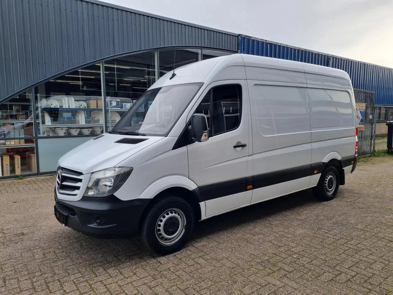Mercedes-Benz Sprinter 314 CDI/ L2H2/ Aut./ Airco/ Camera/ Navi - Skåpbil: bild 4 Mercedes-Benz Sprinter 314 CDI/ L2H2/ Aut./ Airco/ Camera/ Navi - Skåpbil: bild 4