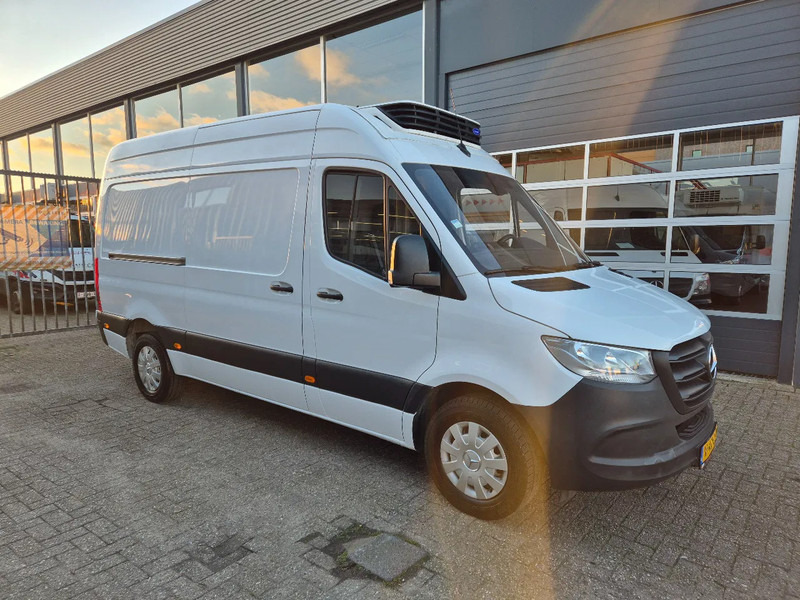 Mercedes-Benz Sprinter 315 CDI/ L2H2/ Koelwagen Carrier 350MT/ 2 Compartiment - Kylbil: bild 1 Mercedes-Benz Sprinter 315 CDI/ L2H2/ Koelwagen Carrier 350MT/ 2 Compartiment - Kylbil: bild 1
