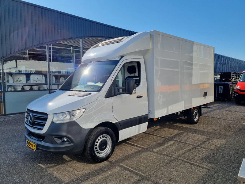 Mercedes-Benz Sprinter 316 CDI Kuhlkoffer Thermoking V300MAX Euro 6D 230V - Kylbil: bild 4 Mercedes-Benz Sprinter 316 CDI Kuhlkoffer Thermoking V300MAX Euro 6D 230V - Kylbil: bild 4