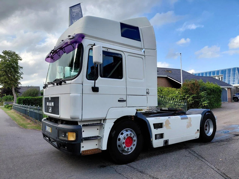 MAN 19.463 F2000 460 HP MANUAL ZF GEARBOX PERFECT CONDITION - Dragbil: bild 1 MAN 19.463 F2000 460 HP MANUAL ZF GEARBOX PERFECT CONDITION - Dragbil: bild 1
