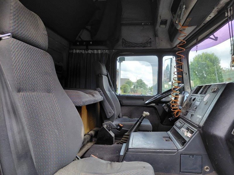 MAN 19.463 F2000 460 HP MANUAL ZF GEARBOX PERFECT CONDITION - Dragbil: bild 5 MAN 19.463 F2000 460 HP MANUAL ZF GEARBOX PERFECT CONDITION - Dragbil: bild 5