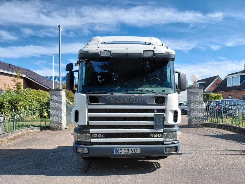 Scania P124-420 MANUAL + RETARDER !!!! 2 PIPES !!!! - Dragbil: bild 2 Scania P124-420 MANUAL + RETARDER !!!! 2 PIPES !!!! - Dragbil: bild 2