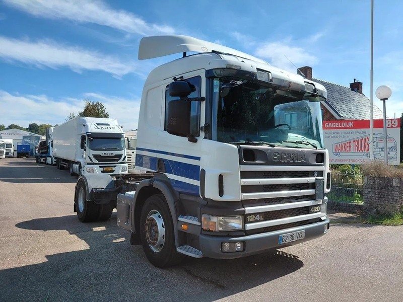Scania P124-420 MANUAL + RETARDER !!!! 2 PIPES !!!! - Dragbil: bild 3 Scania P124-420 MANUAL + RETARDER !!!! 2 PIPES !!!! - Dragbil: bild 3