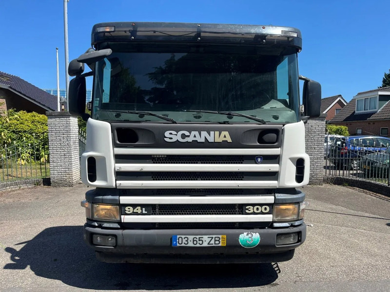 Scania P94-300 94 MANUAL GEARBOX AIRCO RETARDER 10-2004 - Dragbil: bild 2 Scania P94-300 94 MANUAL GEARBOX AIRCO RETARDER 10-2004 - Dragbil: bild 2