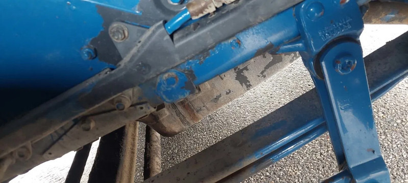 Scania R124-400 4x2 TRUCKHEAD + KIPPER HYDRAULIC + AIRO + RETARDER - Dragbil: bild 5 Scania R124-400 4x2 TRUCKHEAD + KIPPER HYDRAULIC + AIRO + RETARDER - Dragbil: bild 5