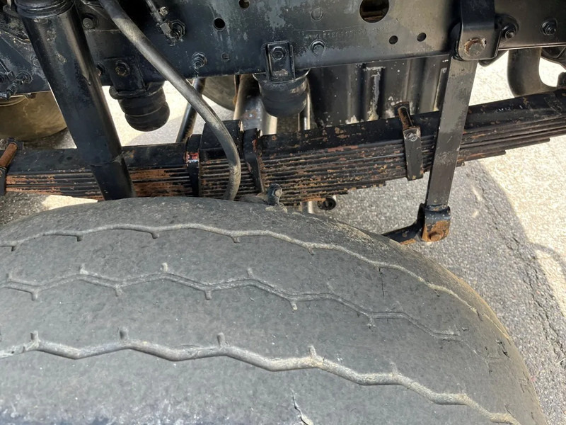 MAN 35.372 35 302 8X6 KIPPER MANUAL ZF GEARBOX FULL STEEL SPRING - Tippbil lastbil: bild 5 MAN 35.372 35 302 8X6 KIPPER MANUAL ZF GEARBOX FULL STEEL SPRING - Tippbil lastbil: bild 5