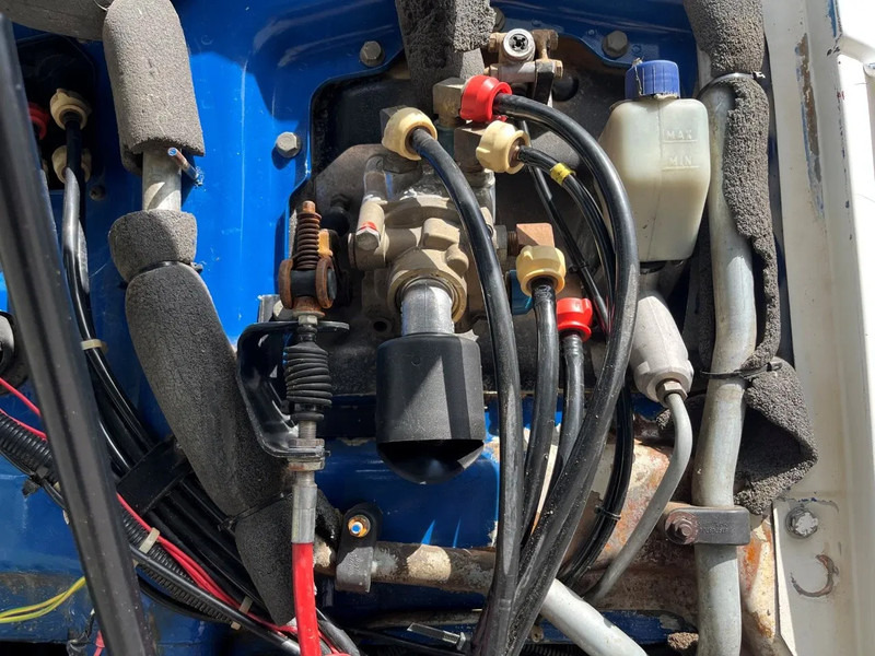 MAN 35.372 35 302 8X6 KIPPER MANUAL ZF GEARBOX FULL STEEL SPRING - Tippbil lastbil: bild 3 MAN 35.372 35 302 8X6 KIPPER MANUAL ZF GEARBOX FULL STEEL SPRING - Tippbil lastbil: bild 3