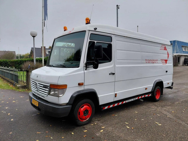 Mercedes-Benz 512 D - Små skåpbil: bild 1 Mercedes-Benz 512 D - Små skåpbil: bild 1