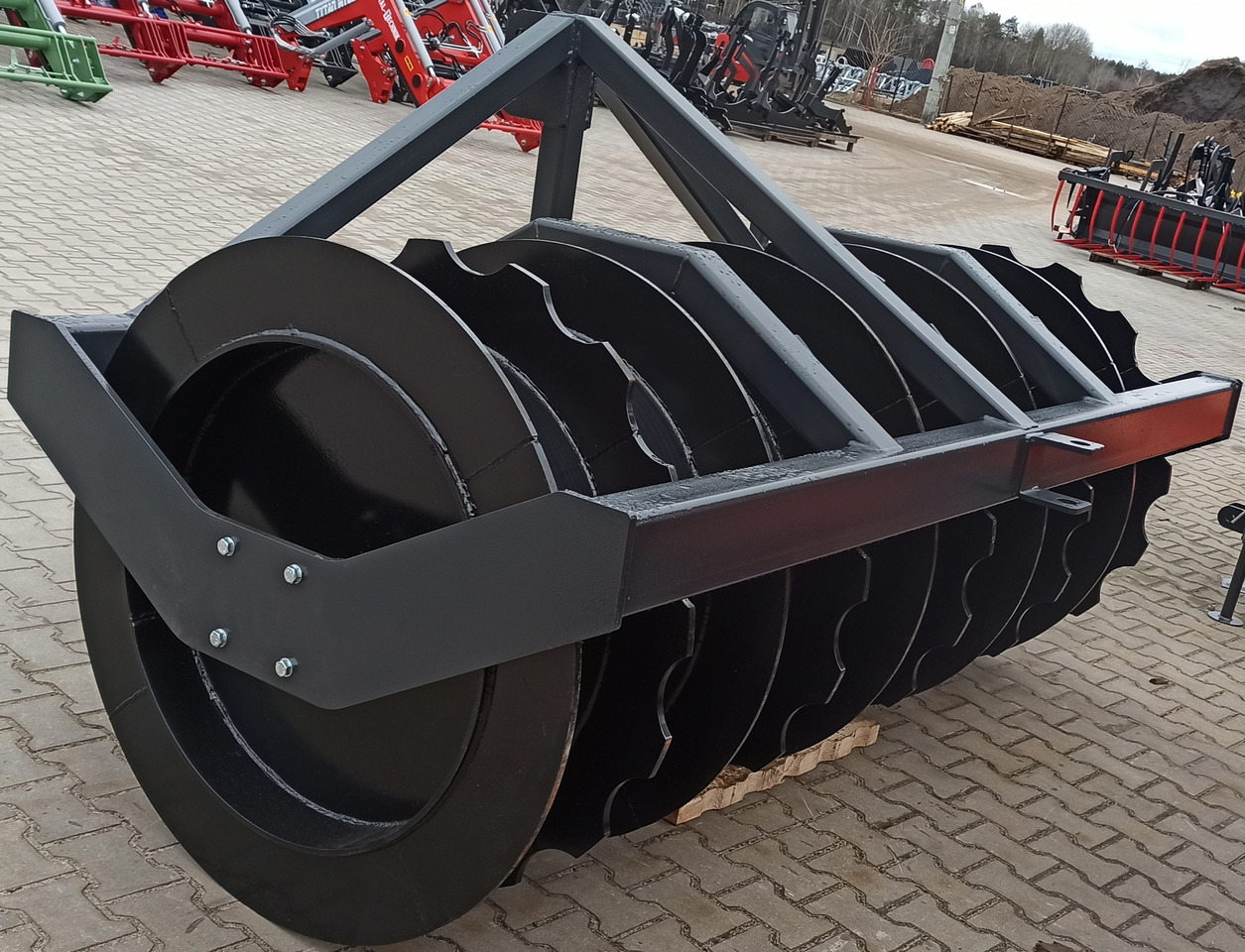 METAL-TECHNIK Wał pryzmowy - Jordbruks-vält: bild 2 METAL-TECHNIK Wał pryzmowy - Jordbruks-vält: bild 2