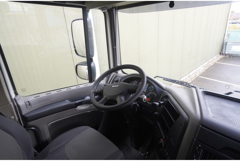 DAF XF 105.460 FT SPACECAB RETARDER PTO - Dragbil: bild 5 DAF XF 105.460 FT SPACECAB RETARDER PTO - Dragbil: bild 5