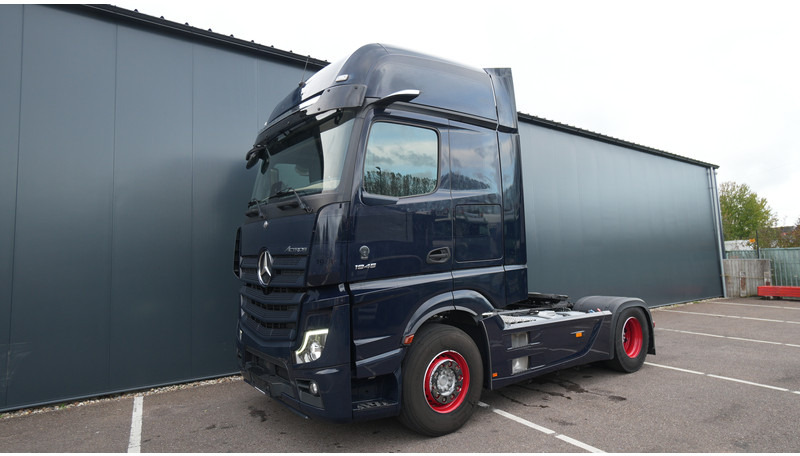 Mercedes-Benz ACTROS 1945 GIGASPACE 709.200KM - Dragbil: bild 3 Mercedes-Benz ACTROS 1945 GIGASPACE 709.200KM - Dragbil: bild 3