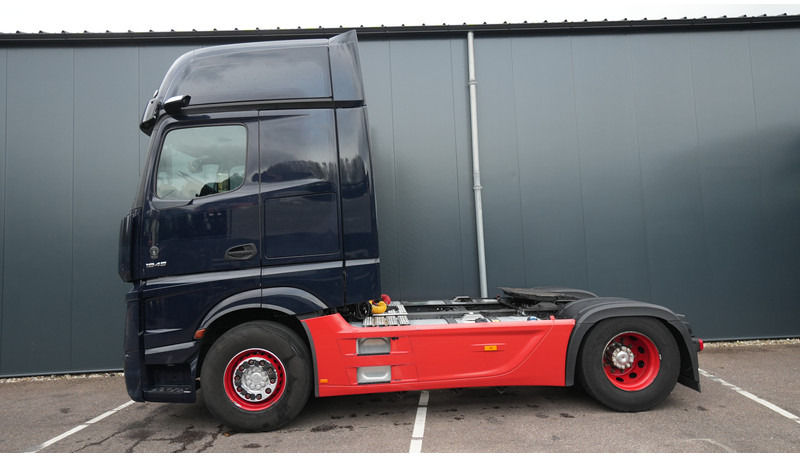 Mercedes-Benz ACTROS 1945 GIGASPACE 727.600KM - Dragbil: bild 1 Mercedes-Benz ACTROS 1945 GIGASPACE 727.600KM - Dragbil: bild 1