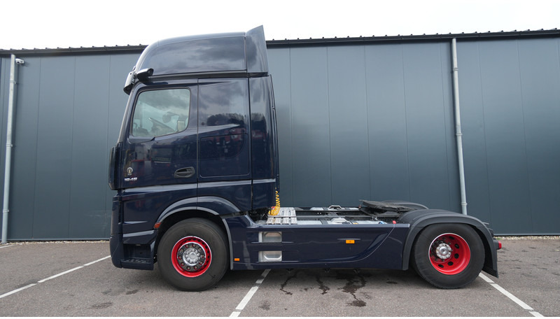 Mercedes-Benz ACTROS 1945 GIGASPACE 728.200KM - Dragbil: bild 1 Mercedes-Benz ACTROS 1945 GIGASPACE 728.200KM - Dragbil: bild 1