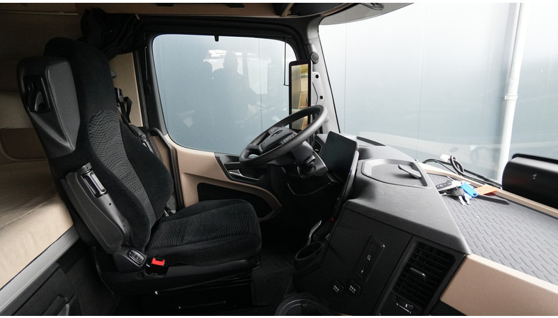 Mercedes-Benz ACTROS 1945 GIGASPACE 747.600KM - Dragbil: bild 5 Mercedes-Benz ACTROS 1945 GIGASPACE 747.600KM - Dragbil: bild 5