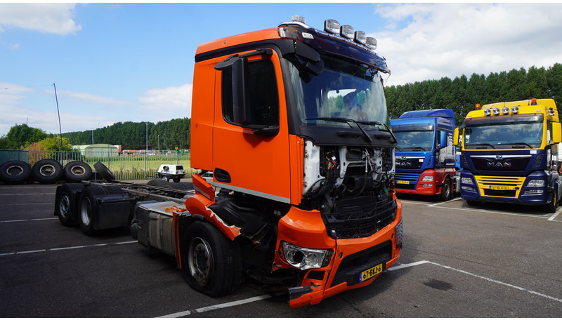 Mercedes-Benz ANTOS 2843 6x2 DAMAGED VEHICLE - Chassi lastbil: bild 3 Mercedes-Benz ANTOS 2843 6x2 DAMAGED VEHICLE - Chassi lastbil: bild 3