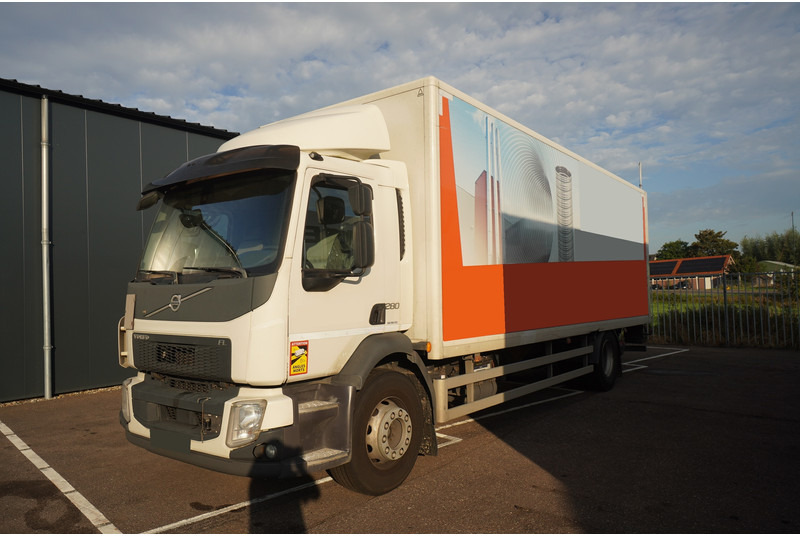 Volvo FL 280 CLOSED BOX BROKEN ENGINE NOT DRIVABLE - Lastbil med skåp: bild 2 Volvo FL 280 CLOSED BOX BROKEN ENGINE NOT DRIVABLE - Lastbil med skåp: bild 2