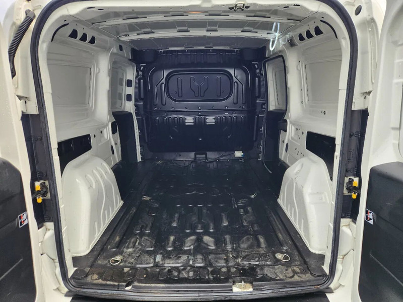 Fiat Doblò Maxi, 2017, 135000km, Airco, L2H1, Parkingsens - Små skåpbil: bild 2 Fiat Doblò Maxi, 2017, 135000km, Airco, L2H1, Parkingsens - Små skåpbil: bild 2