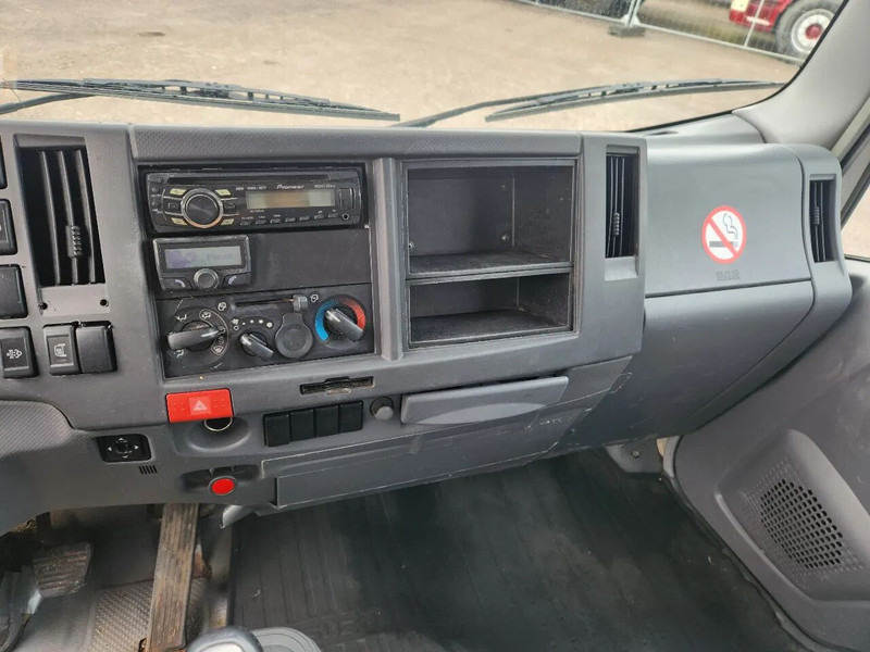 Transportbil med tippflak Isuzu N 2011, 3.0L, Euro 5, 157000km, Manual, New APK/TUV: bild 15 Transportbil med tippflak Isuzu N 2011, 3.0L, Euro 5, 157000km, Manual, New APK/TUV: bild 15