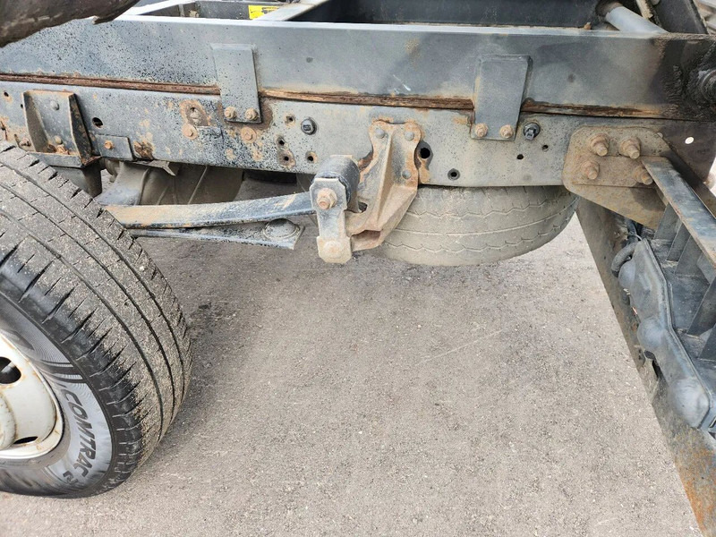 Transportbil med tippflak Isuzu N 2011, 3.0L, Euro 5, 157000km, Manual, New APK/TUV: bild 11 Transportbil med tippflak Isuzu N 2011, 3.0L, Euro 5, 157000km, Manual, New APK/TUV: bild 11