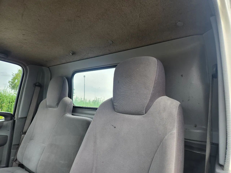Transportbil med tippflak Isuzu N 2011, 3.0L, Euro 5, 157000km, Manual, New APK/TUV: bild 18 Transportbil med tippflak Isuzu N 2011, 3.0L, Euro 5, 157000km, Manual, New APK/TUV: bild 18