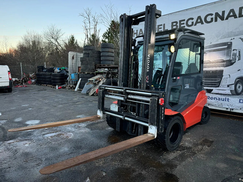 Toyota 8FBMT45 Electric, 3.600h, 2015 - Eltruck: bild 3 Toyota 8FBMT45 Electric, 3.600h, 2015 - Eltruck: bild 3