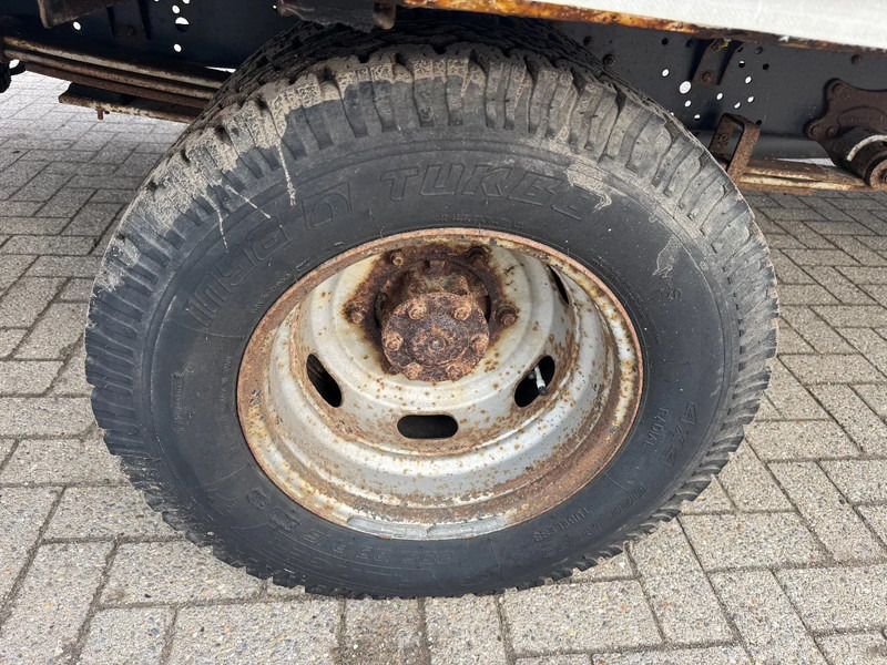 Mercedes-Benz **611D-FRENCH ORIGIN** - Kapellbil: bild 4 Mercedes-Benz **611D-FRENCH ORIGIN** - Kapellbil: bild 4