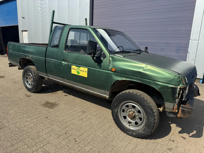 Nissan King-cab **DIESEL-4X4** - Pickup: bild 1 Nissan King-cab **DIESEL-4X4** - Pickup: bild 1