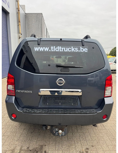 Nissan Pathfinder **2,5D-AIRCO-BELGIAN CAR** - Personbil: bild 5 Nissan Pathfinder **2,5D-AIRCO-BELGIAN CAR** - Personbil: bild 5