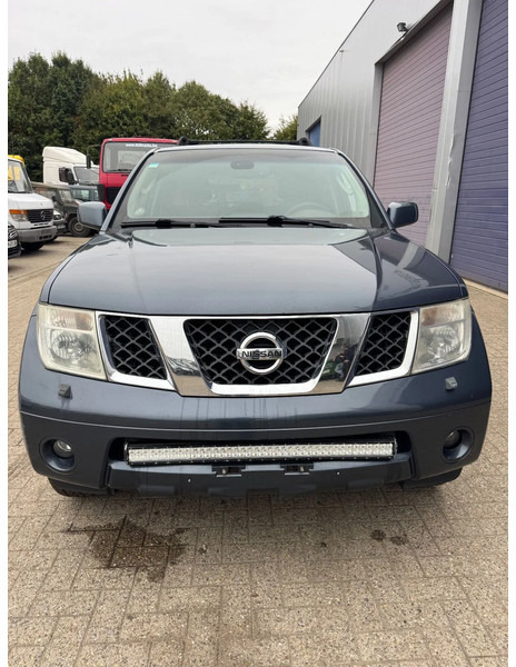 Nissan Pathfinder **2,5D-AIRCO-BELGIAN CAR** - Personbil: bild 2 Nissan Pathfinder **2,5D-AIRCO-BELGIAN CAR** - Personbil: bild 2