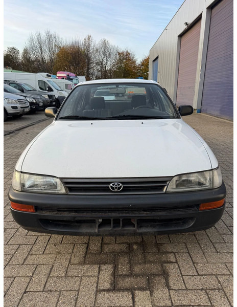 Toyota Corolla **BELGIAN CAR-VOITURE BELGE-TOPSHAPE** - Sedan: bild 2 Toyota Corolla **BELGIAN CAR-VOITURE BELGE-TOPSHAPE** - Sedan: bild 2