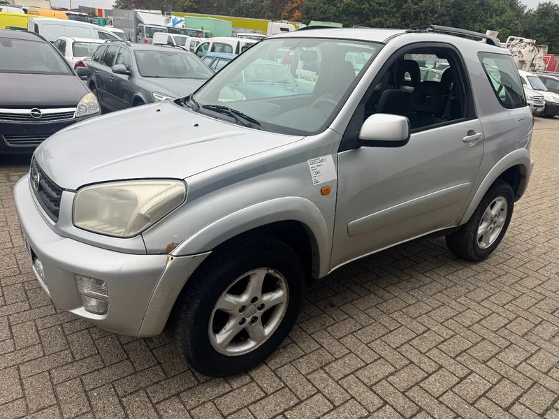 Toyota RAV4 **PETROL-AIRCO** - Personbil: bild 1 Toyota RAV4 **PETROL-AIRCO** - Personbil: bild 1