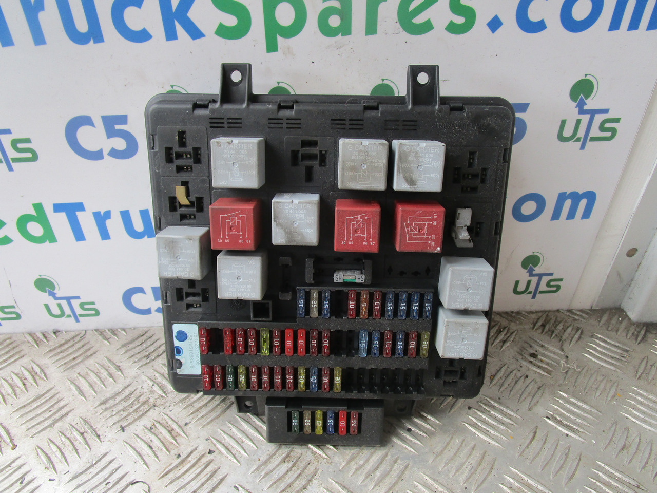DAF CF 65 FUSEBOARD P/NO 153723110905 - Elektriskt system för Lastbil: bild 1 DAF CF 65 FUSEBOARD P/NO 153723110905 - Elektriskt system för Lastbil: bild 1