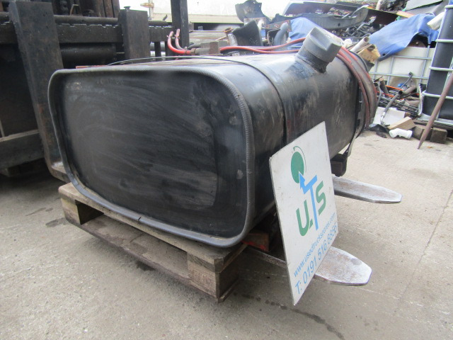 MAN 8163 (LE2000) FUEL TANK COMPLETE - Bränsletank för Lastbil: bild 2 MAN 8163 (LE2000) FUEL TANK COMPLETE - Bränsletank för Lastbil: bild 2