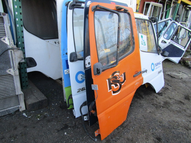 MERCEDES ATEGO/AXOR COMPLETE DOORS - Hytt och interiör för Lastbil: bild 4 MERCEDES ATEGO/AXOR COMPLETE DOORS - Hytt och interiör för Lastbil: bild 4